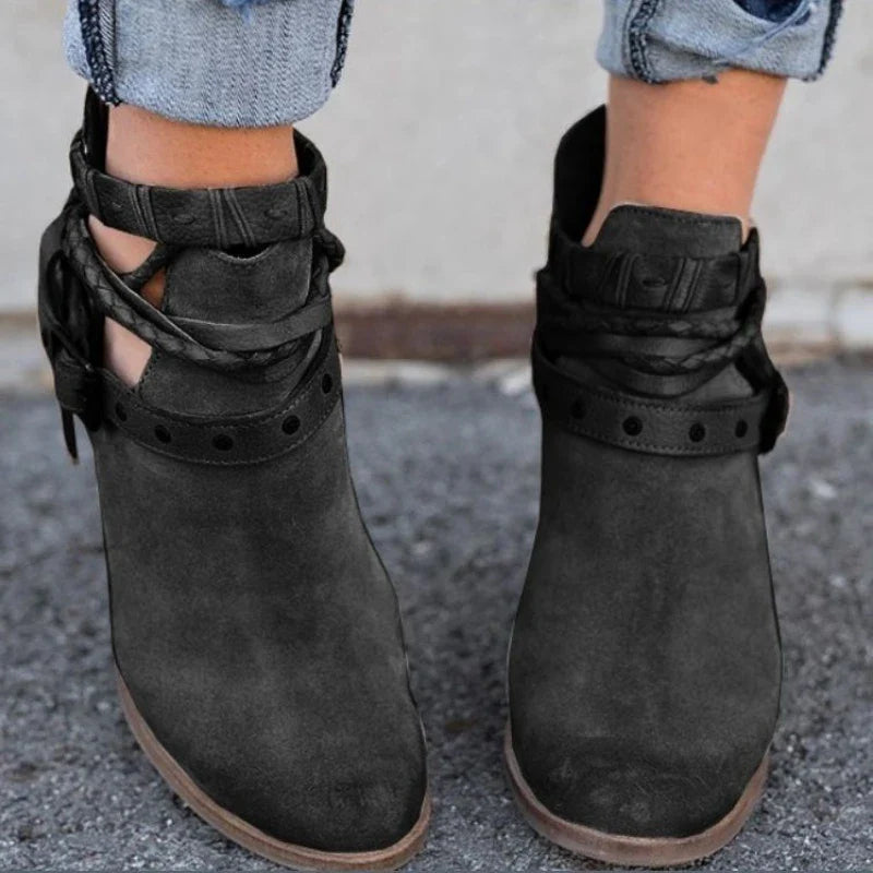 Simple Buckled Belt