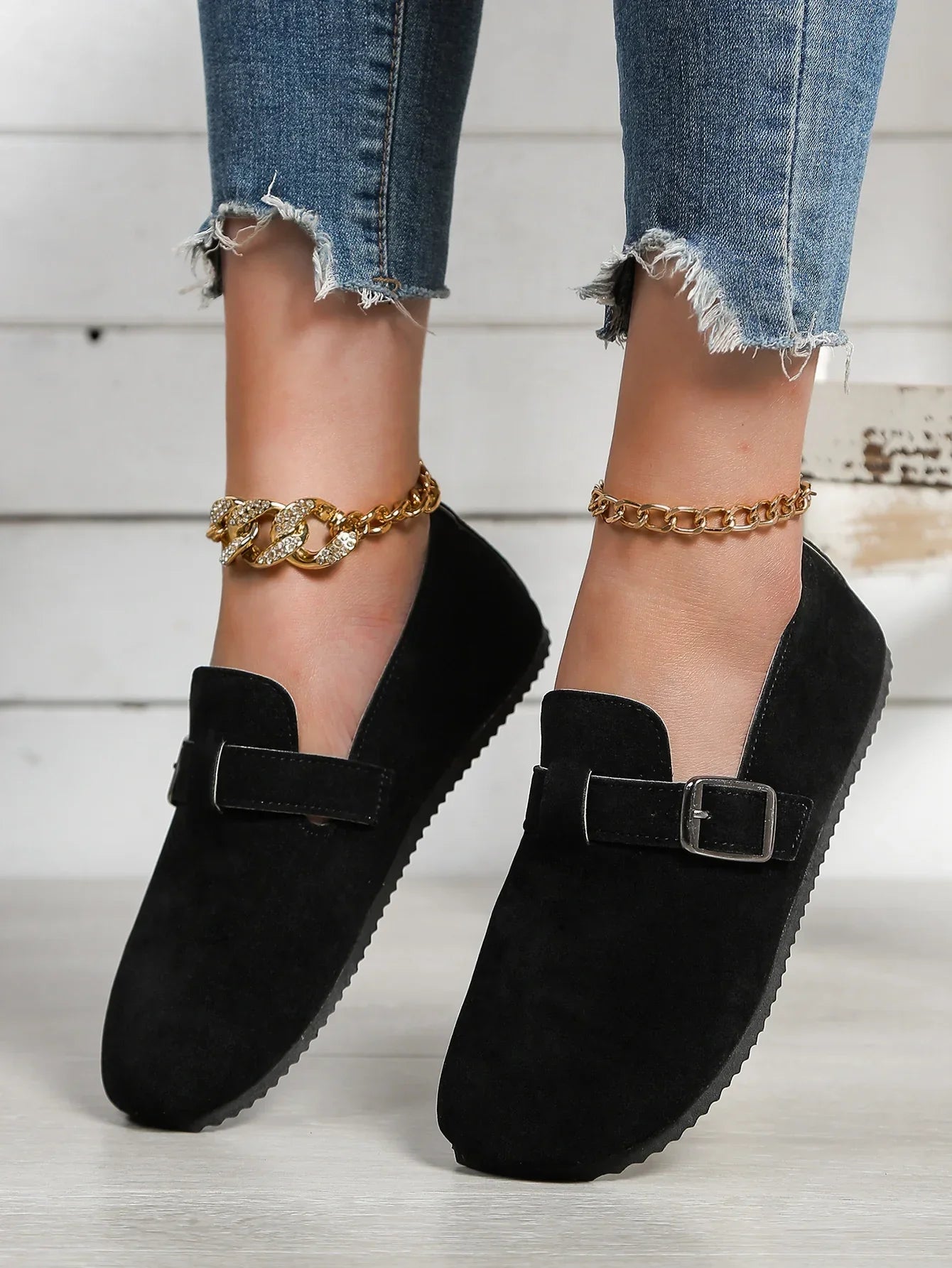 Relaxed Leather Sandals