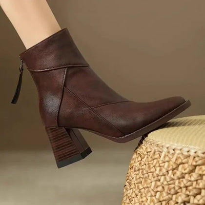 Resort Pointed Boots