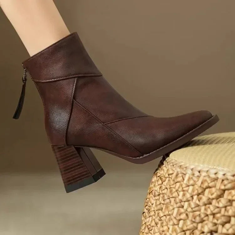 Resort Pointed Boots