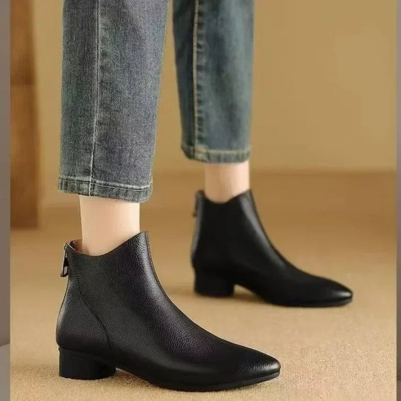 Daily Minimal Boots