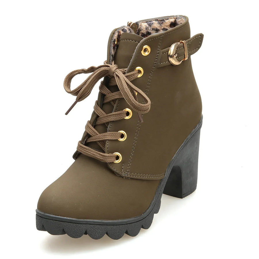 Relaxed Platform Boots