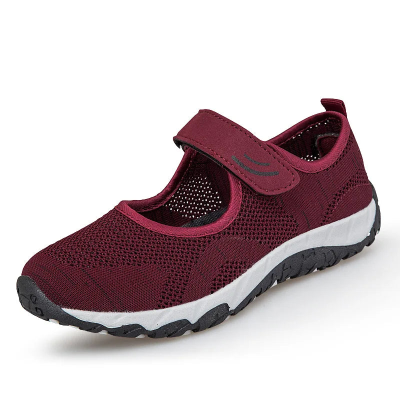 Walking Clean Sneakers