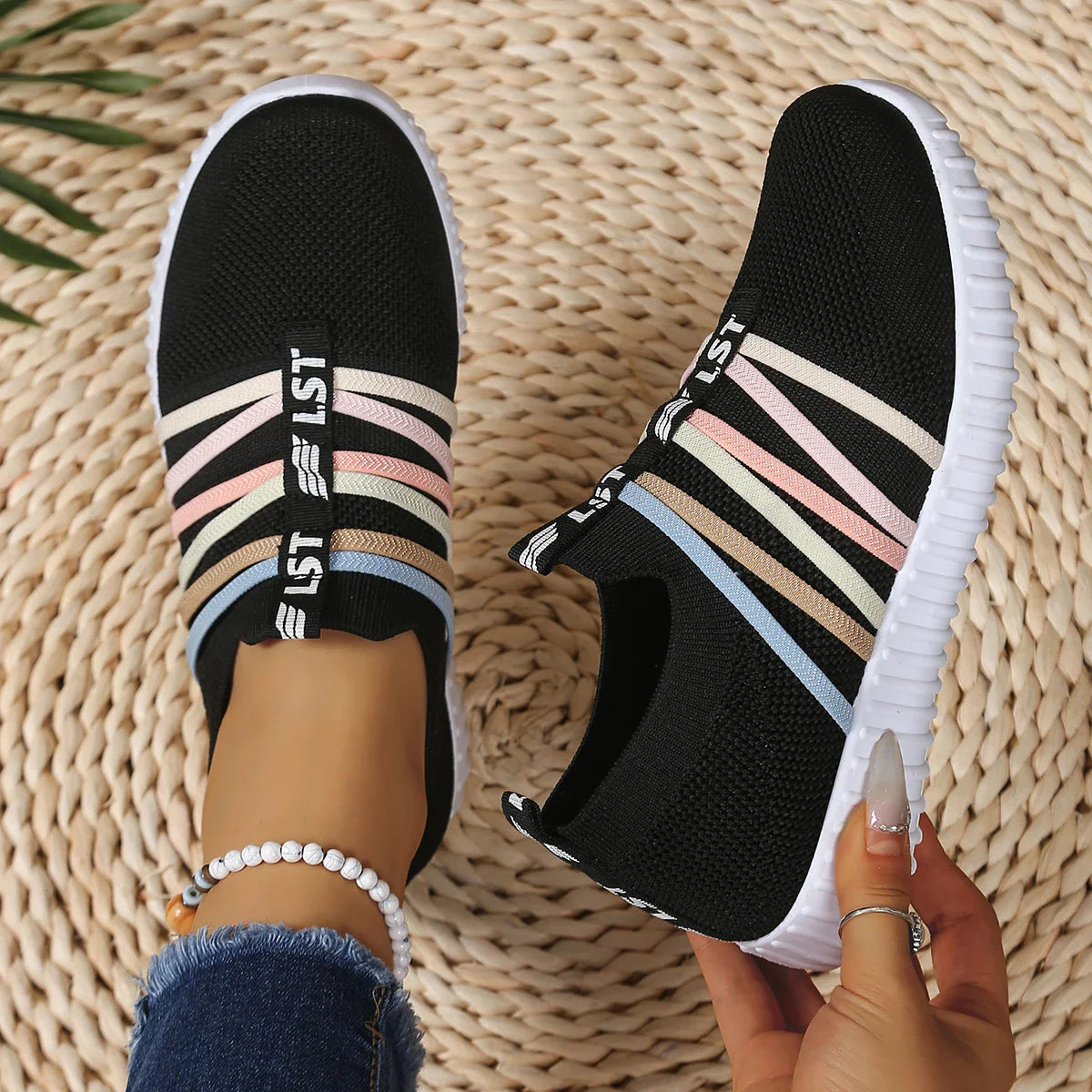 Light Casual Sneakers