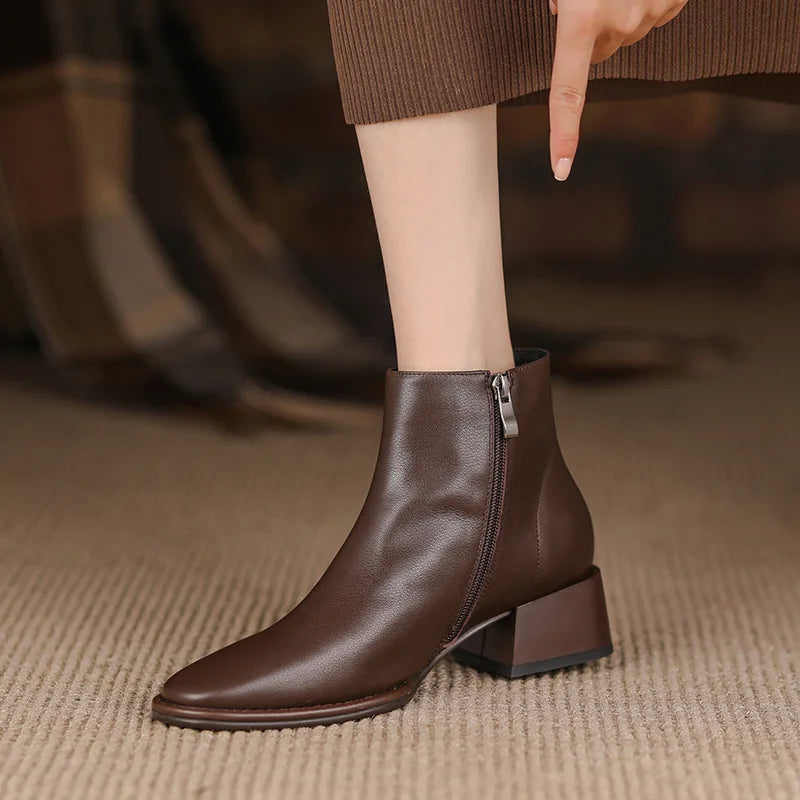 Sunny Pointed Boots