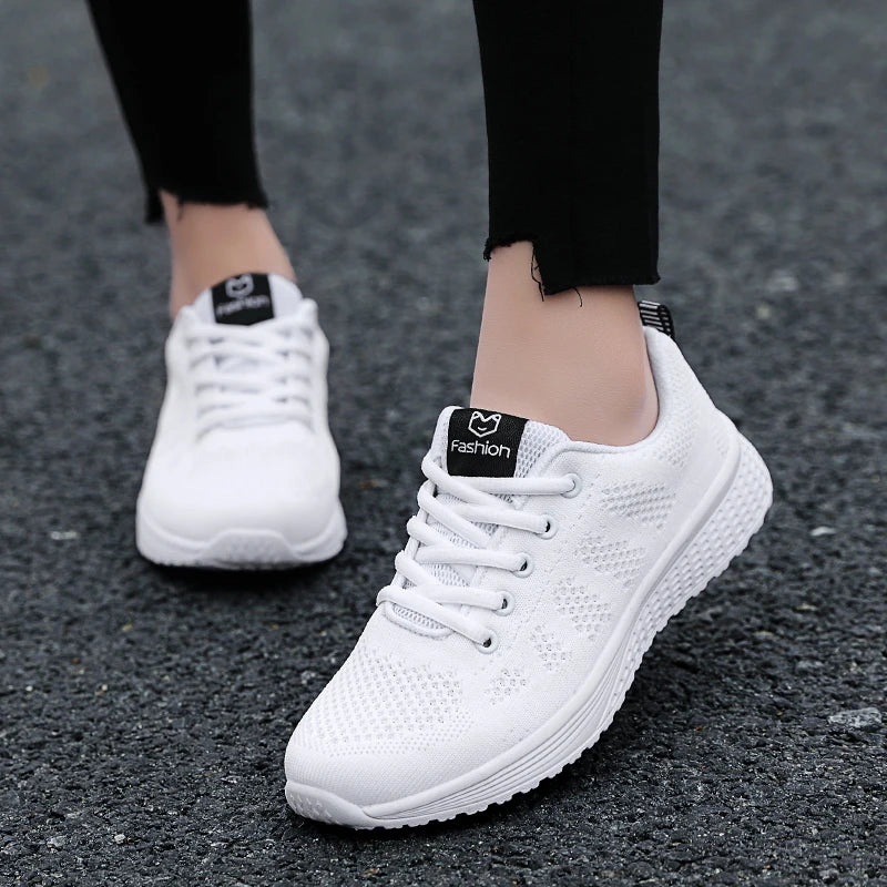 Easy Sporty Sneakers