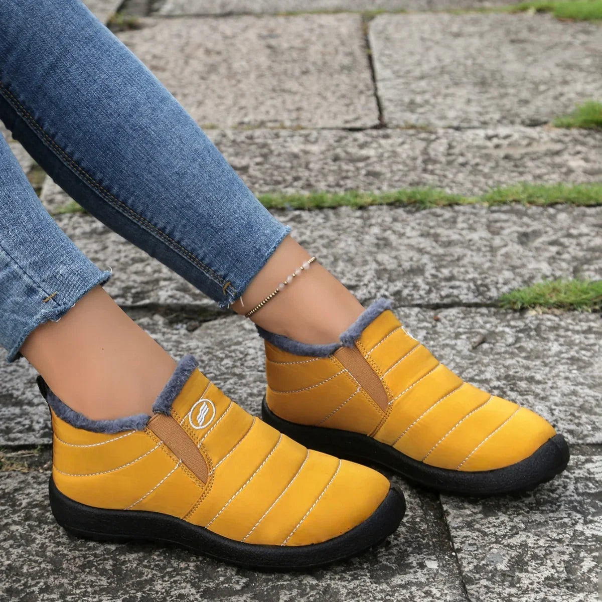 Relaxed Pointed Boots