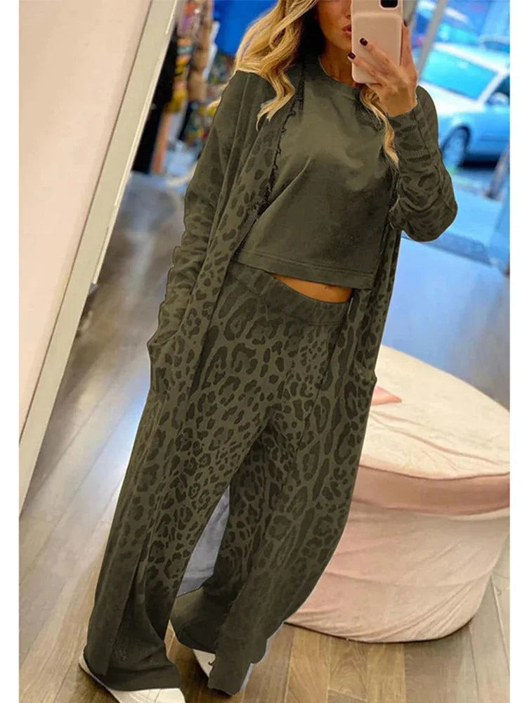 Travel Buttoned Set