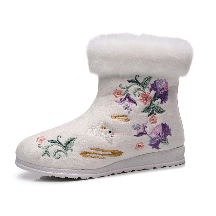 Relaxed Pointed Boots