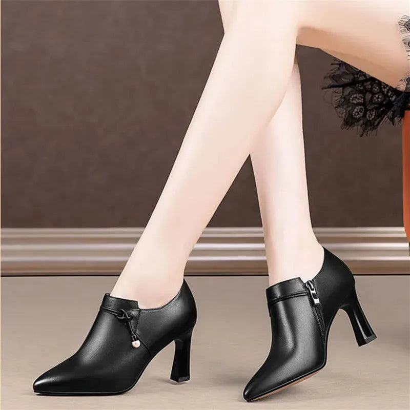 Resort Buckled Boots