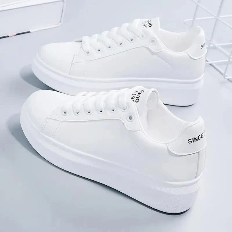 Resort Clean Sneakers