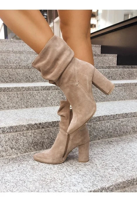 Clean Textured Boots