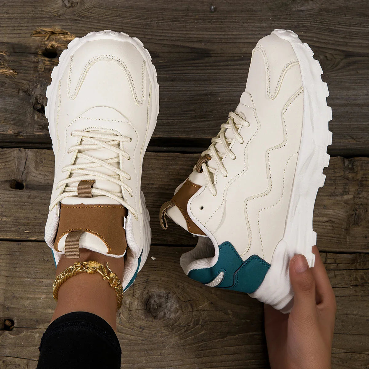 Walking Retro Sneakers
