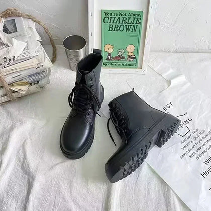 Simple Pointed Boots