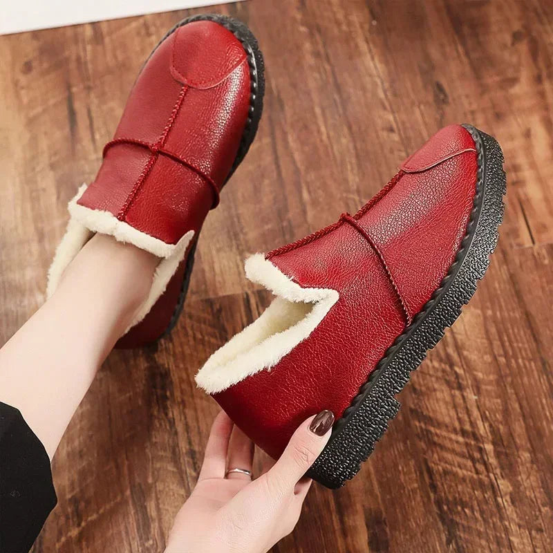 Comfortable Minimal Boots