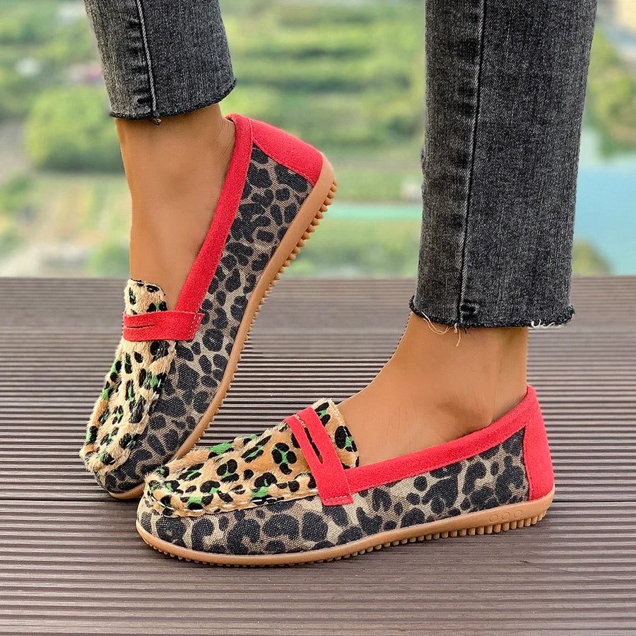 Relaxed Simple Sneakers