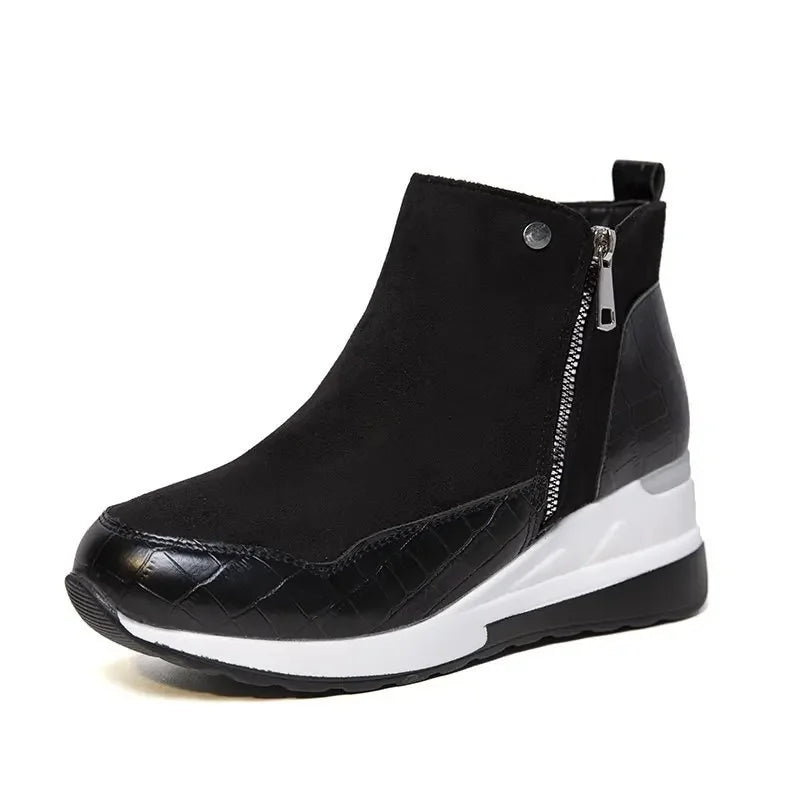 Relaxed Suede Boots
