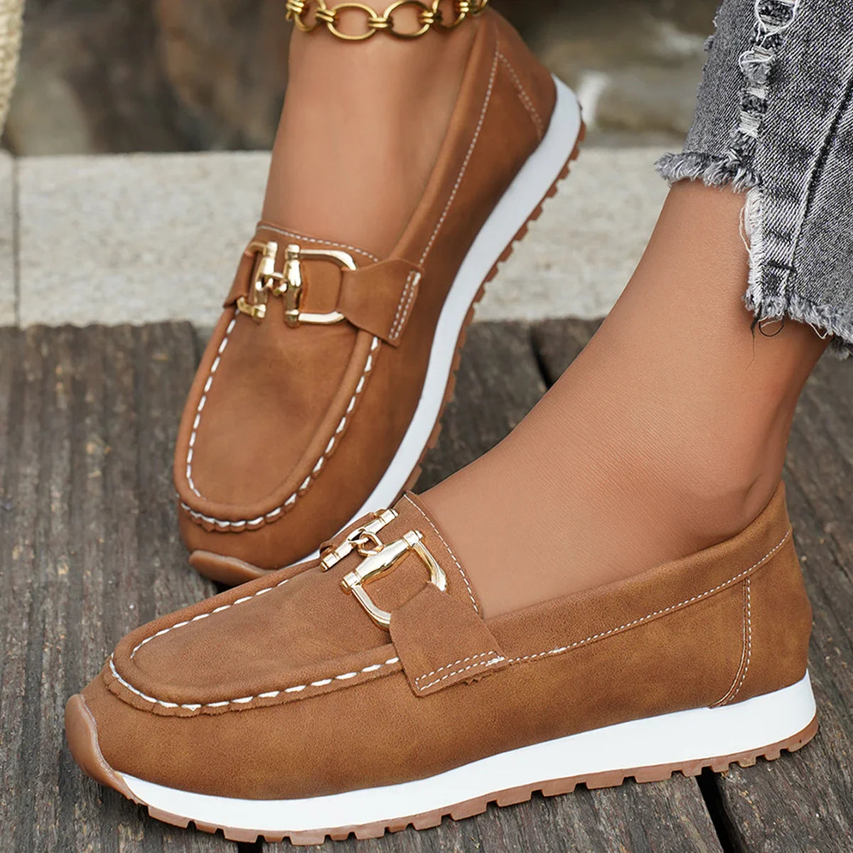 Clean Retro Sneakers