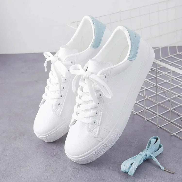 Light Low-Top Sneakers