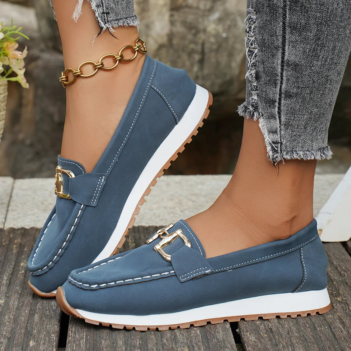 Clean Retro Sneakers