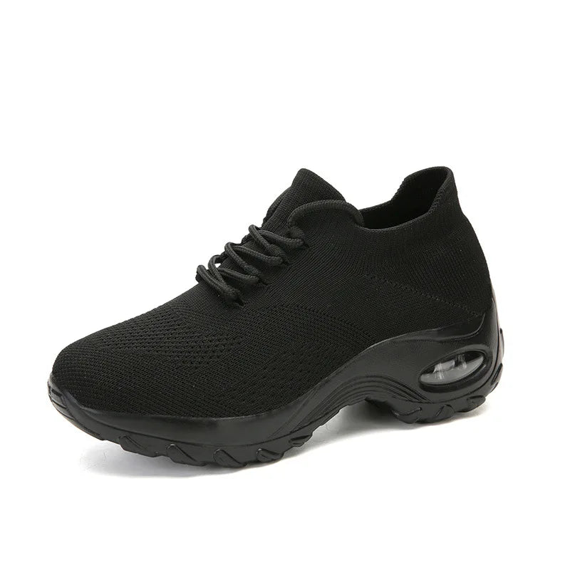 Travel Daily Sneakers