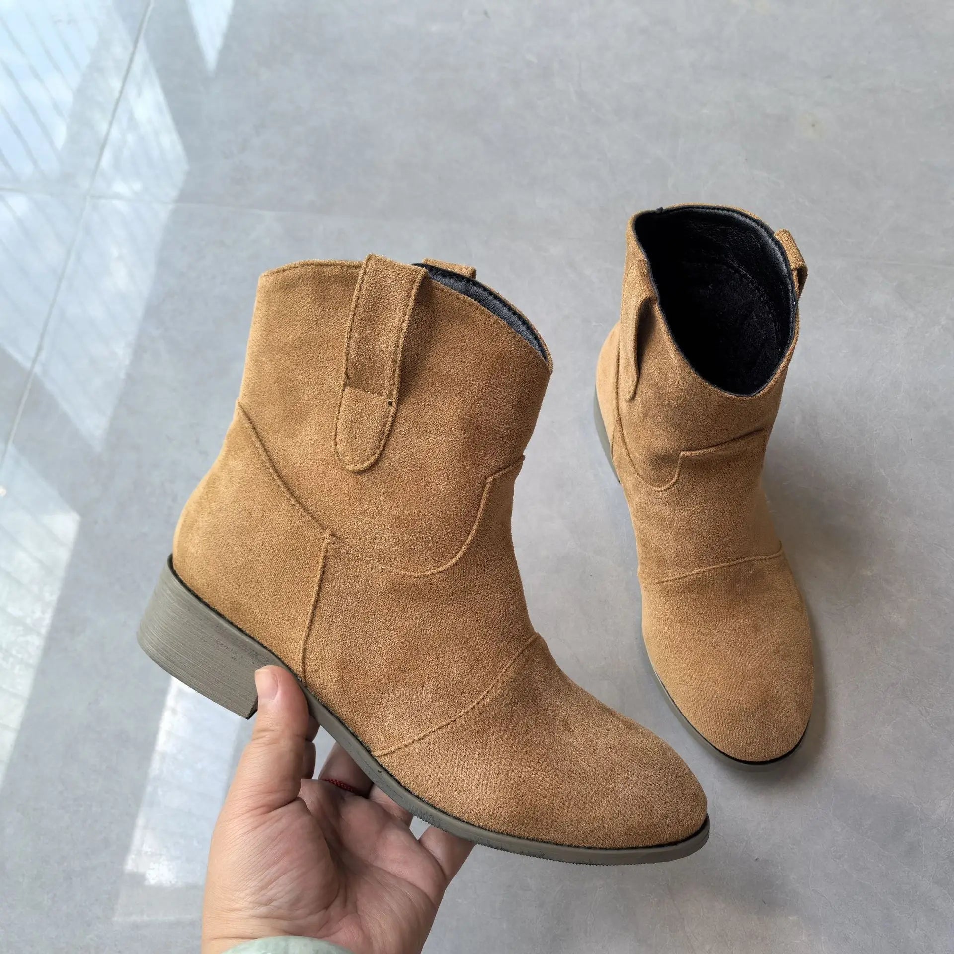 Easy Classic Boots