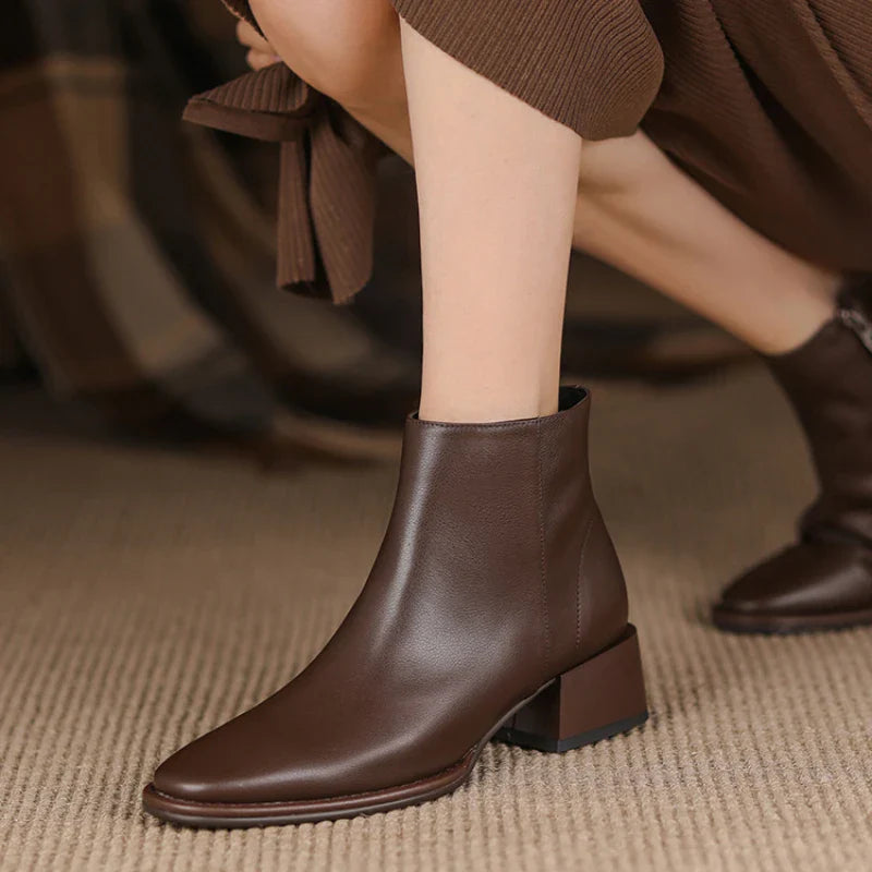 Sunny Pointed Boots
