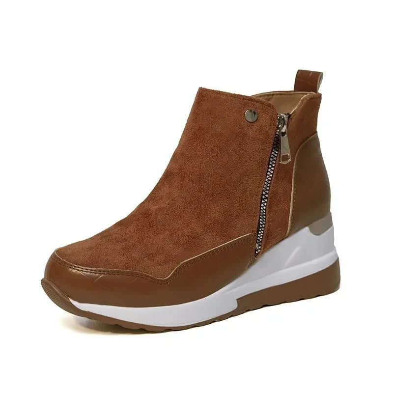 Relaxed Suede Boots