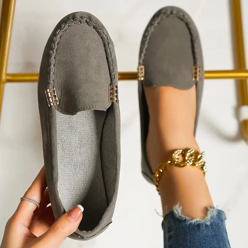 Minimal Sporty Sneakers