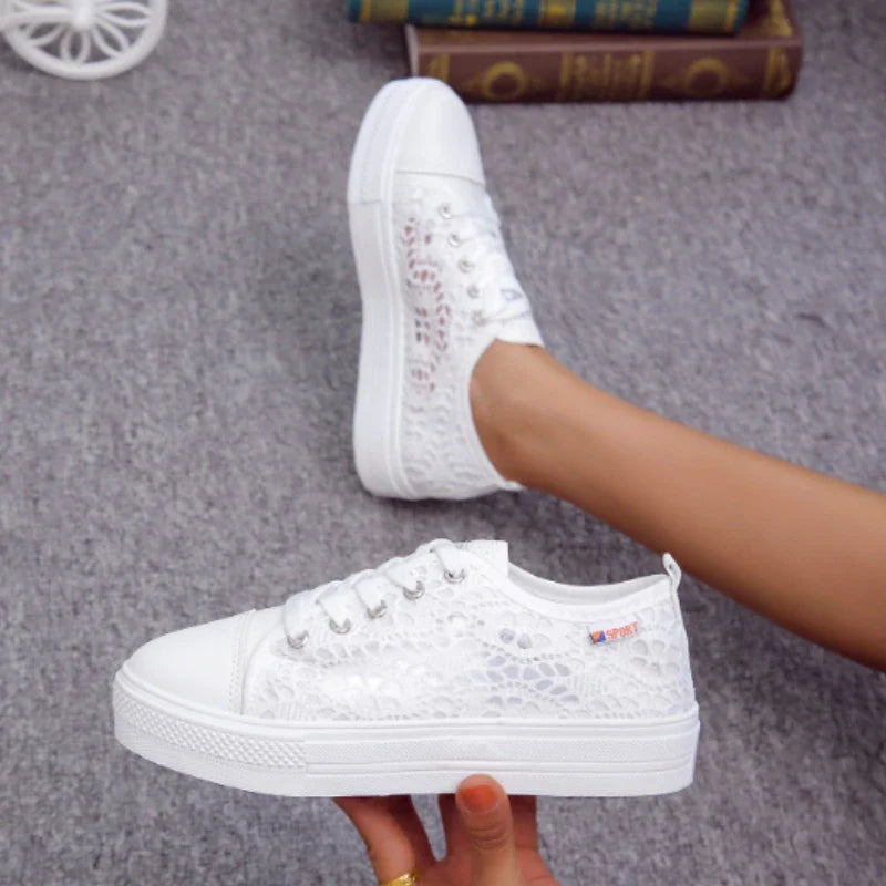 Easy Flexible Sneakers