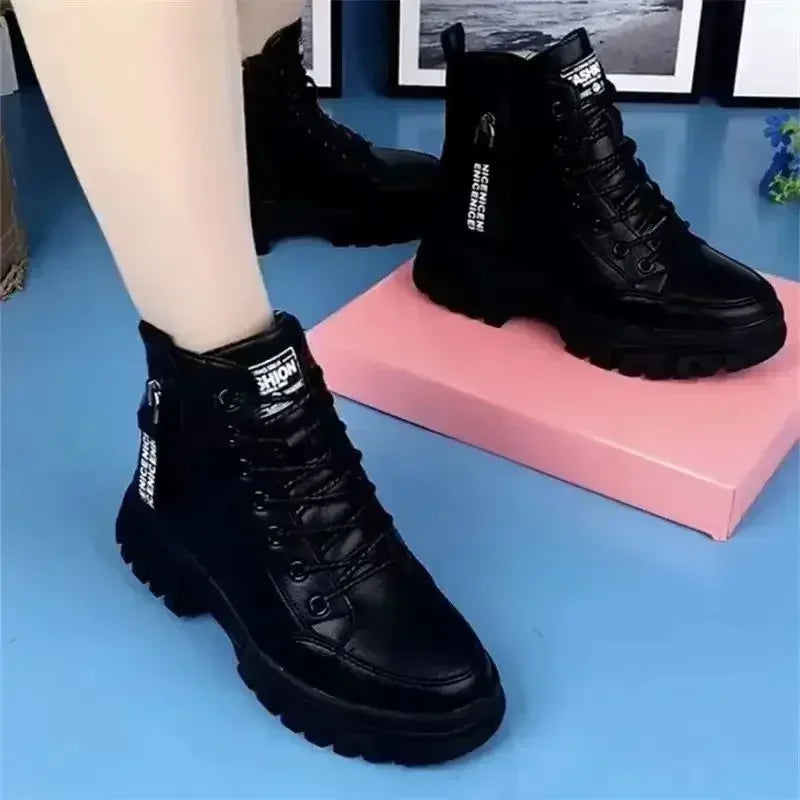 Daily Minimal Boots