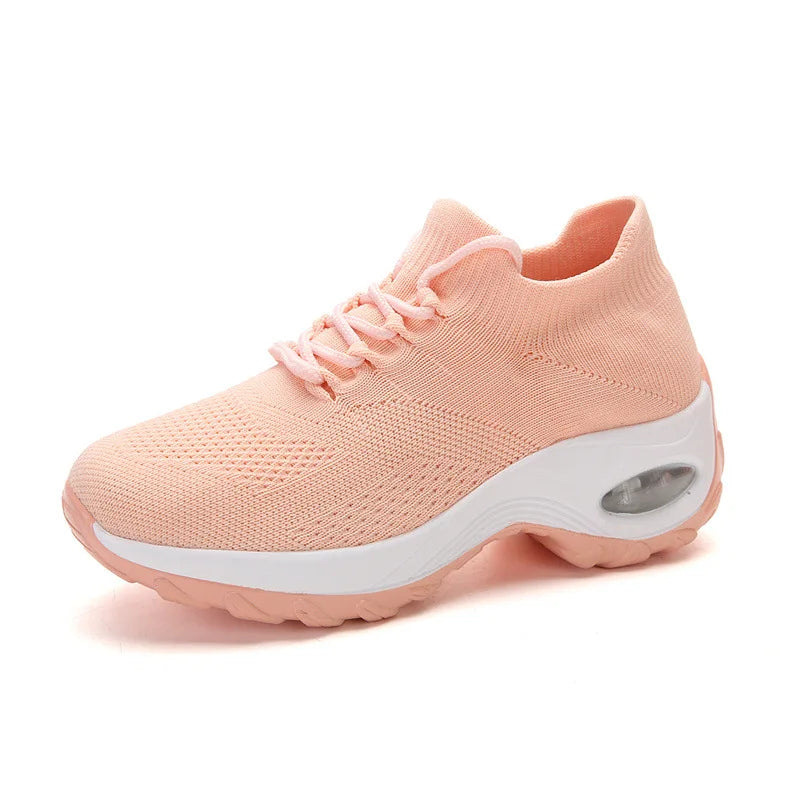 Travel Daily Sneakers