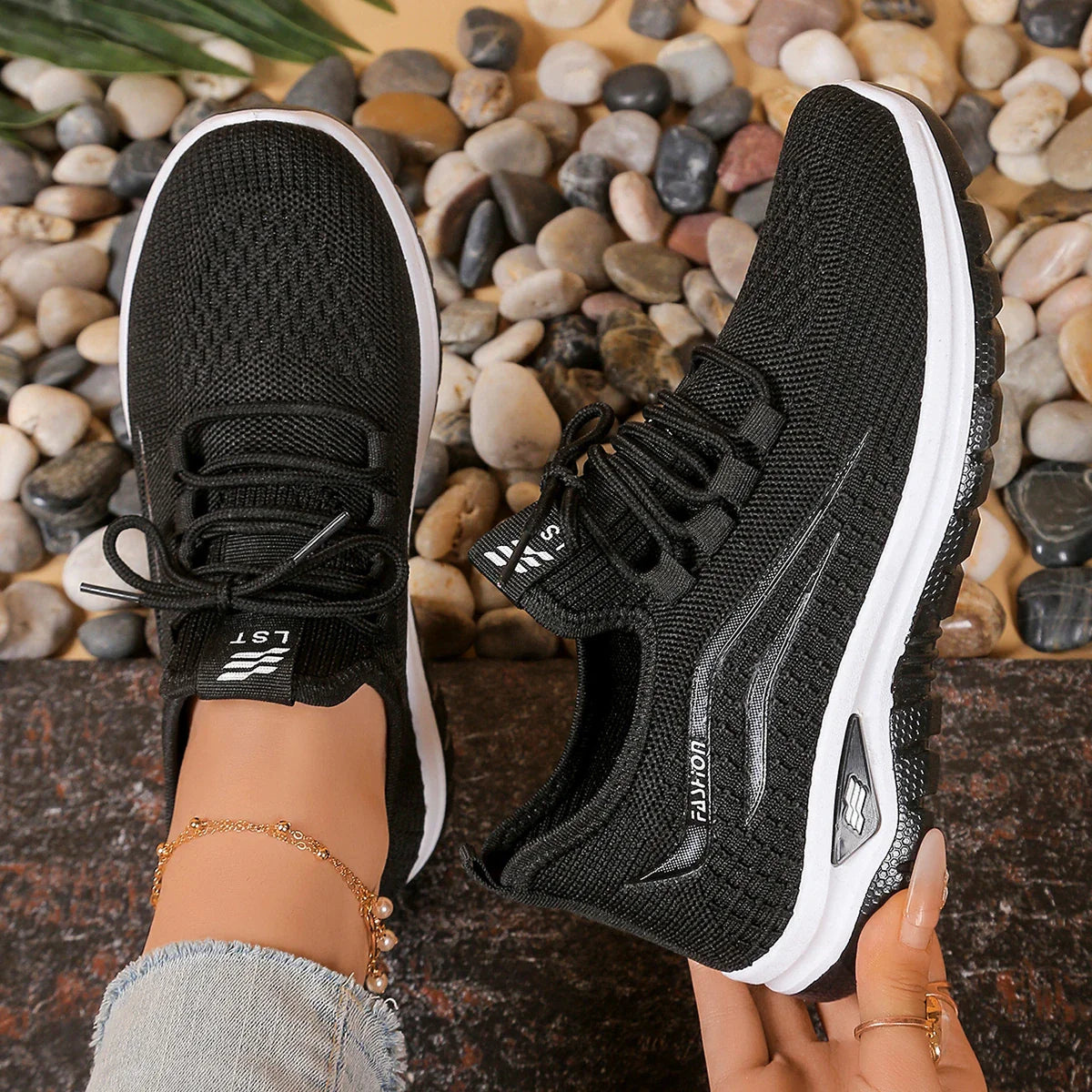 Resort Cushioned Sneakers