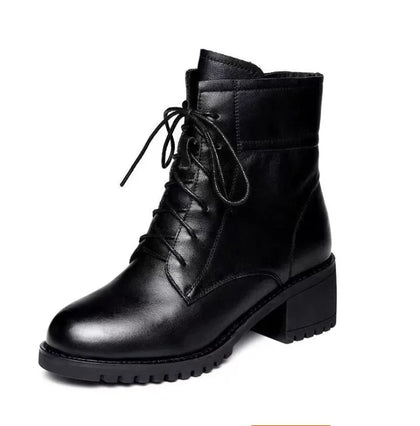 Airy Minimal Boots