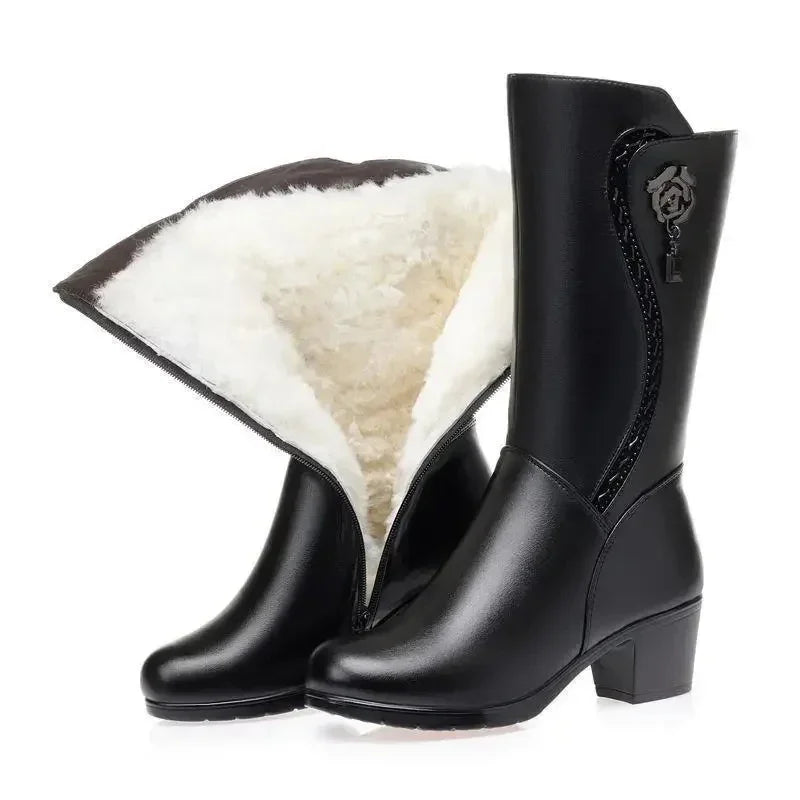Minimal Western Boots