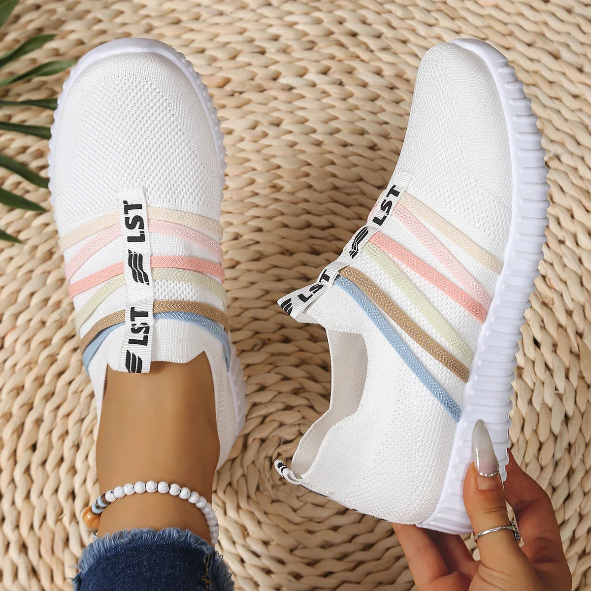 Light Casual Sneakers