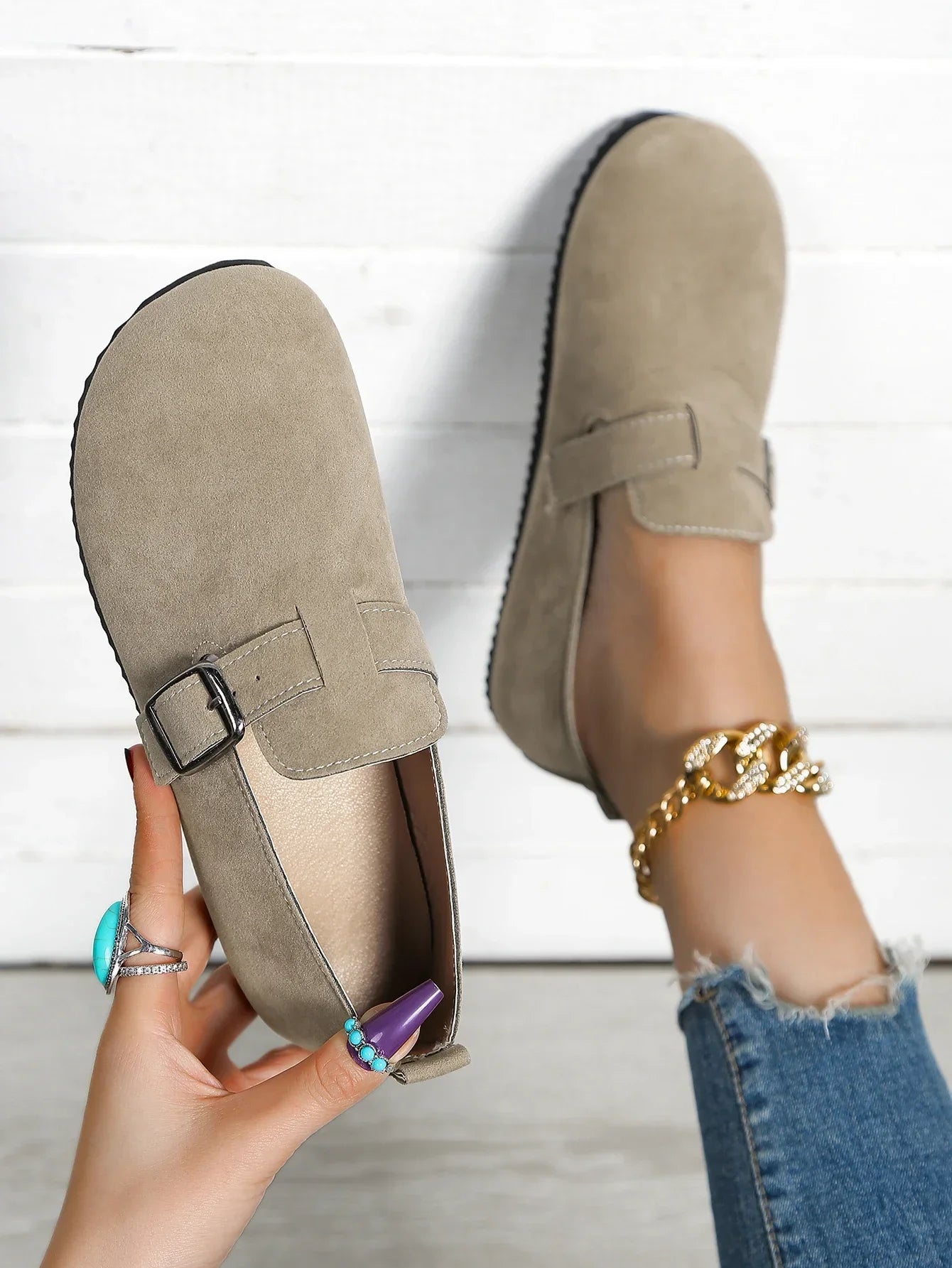 Relaxed Leather Sandals