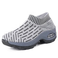 Travel Daily Sneakers