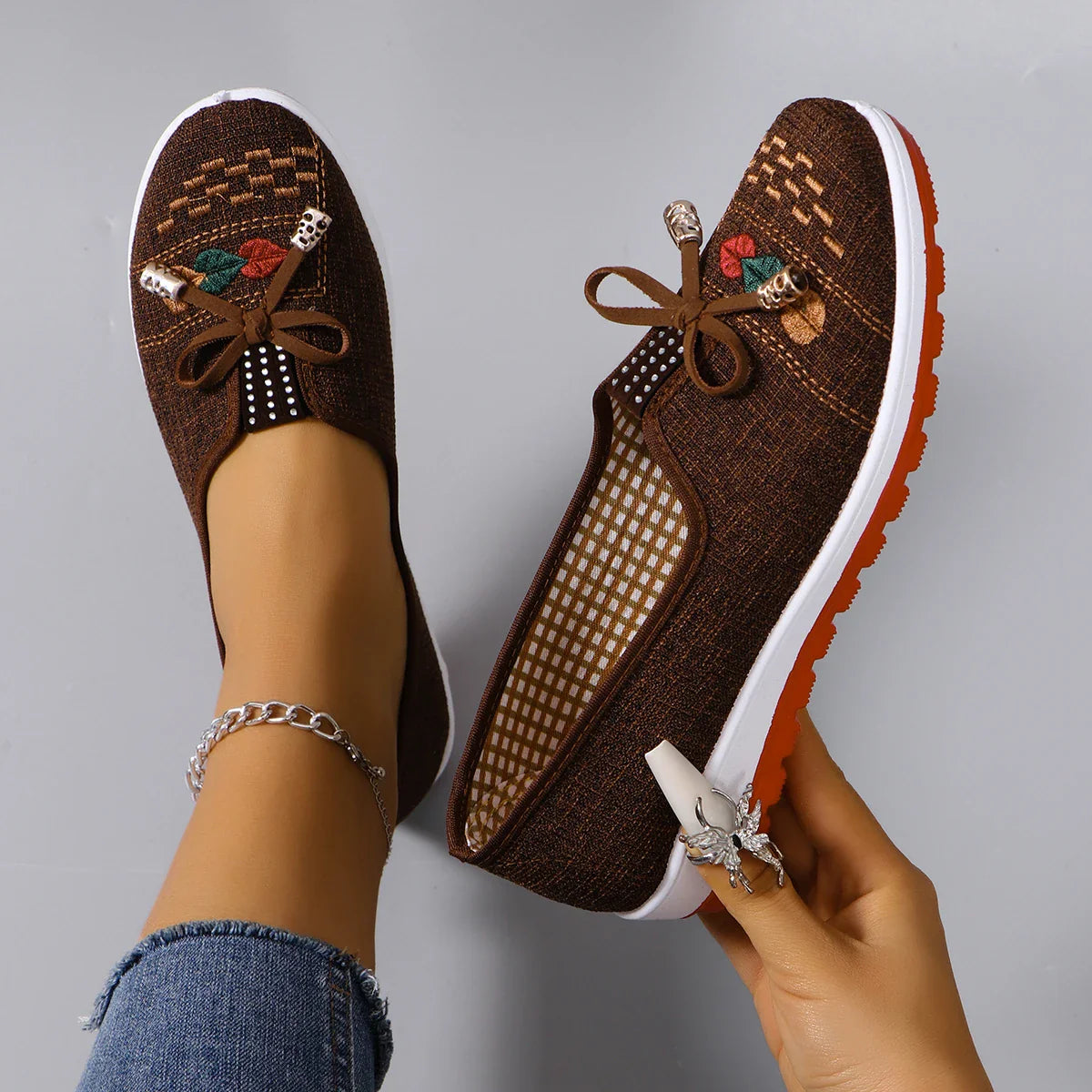 Everyday Walking Sneakers