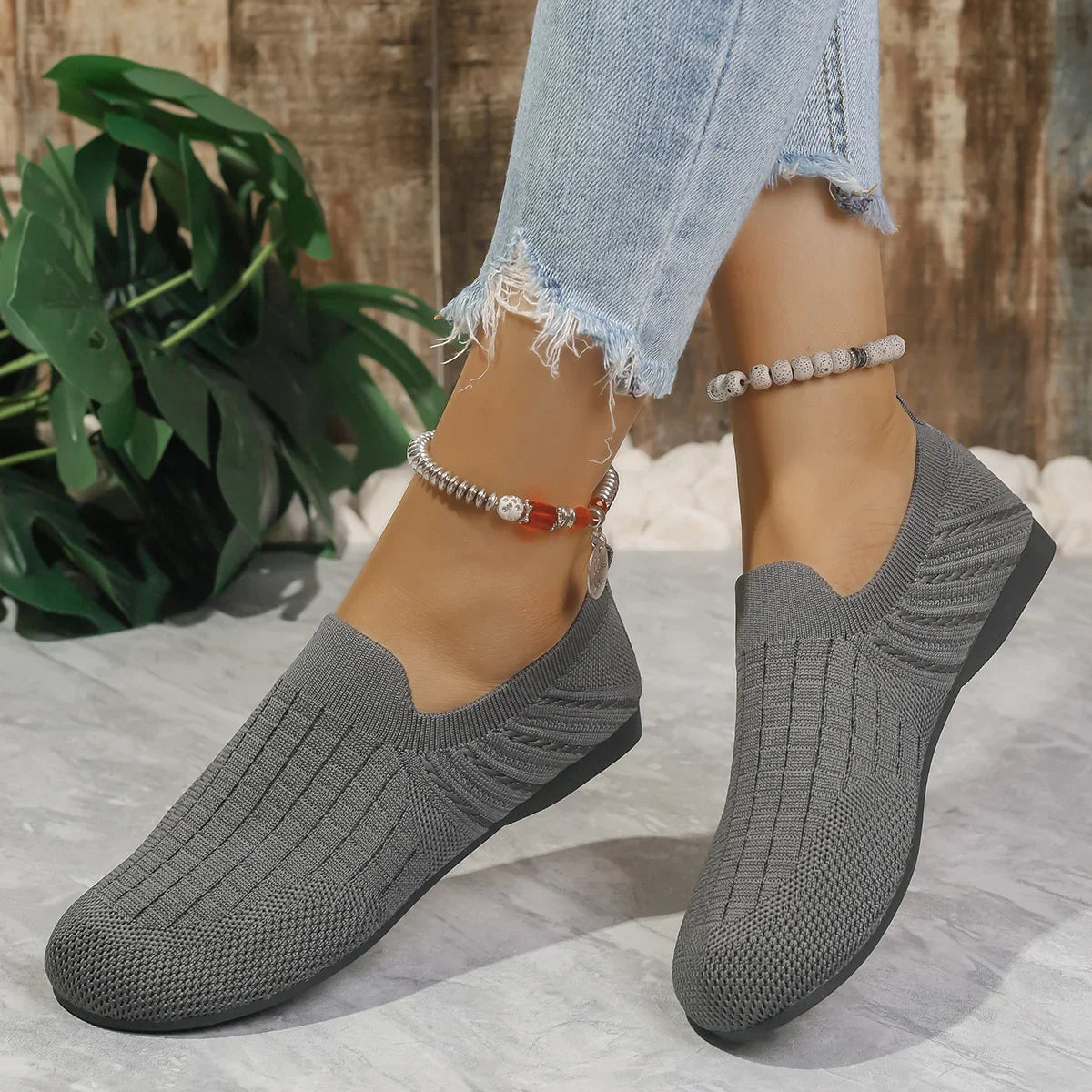 Travel Classic Sneakers