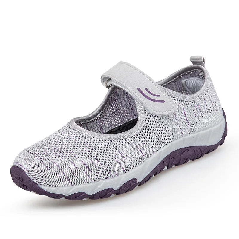 Walking Clean Sneakers