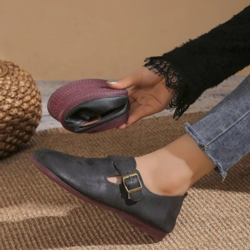 Airy Simple Sneakers
