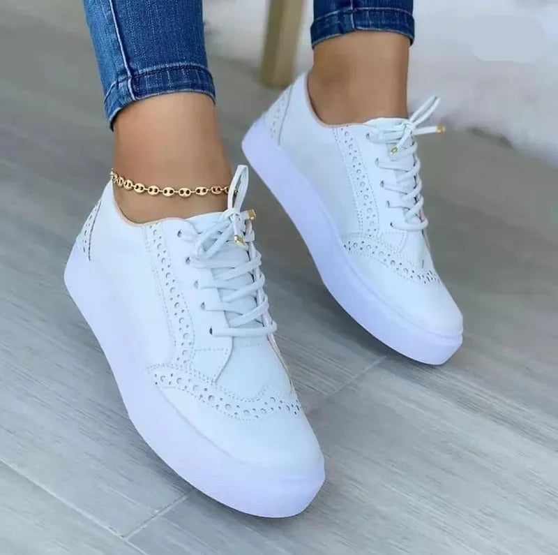 Soft Simple Sneakers