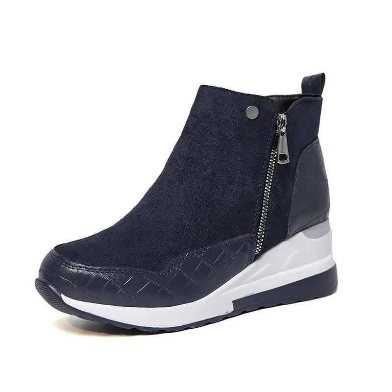 Relaxed Suede Boots