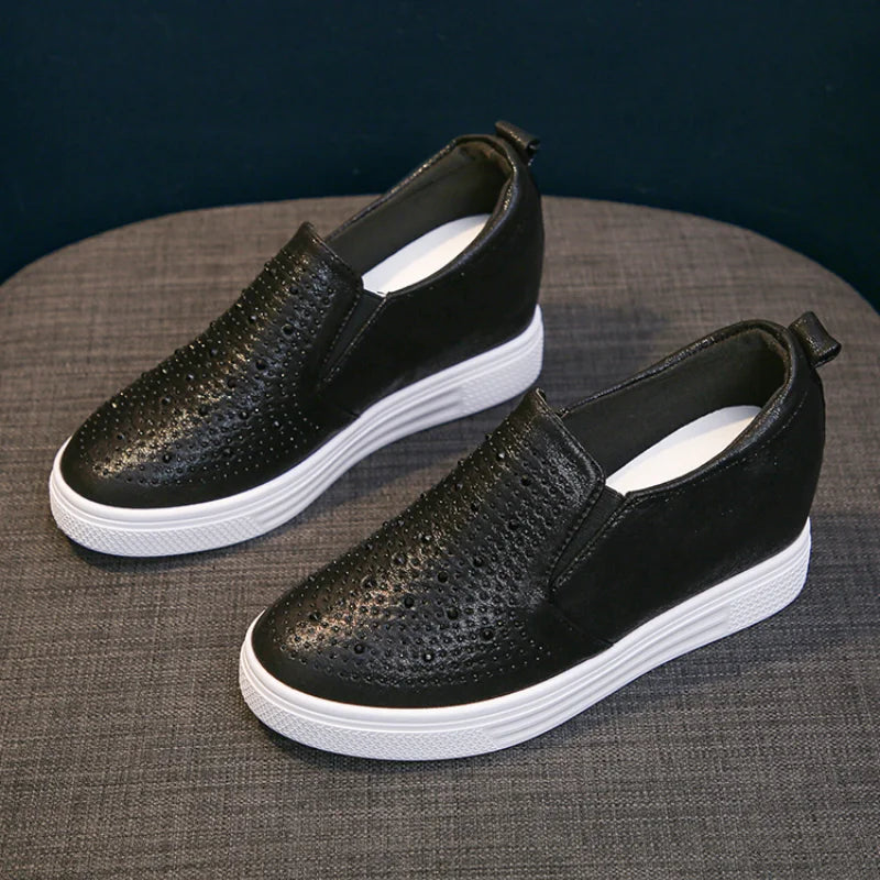 Natural Flexible Sneakers