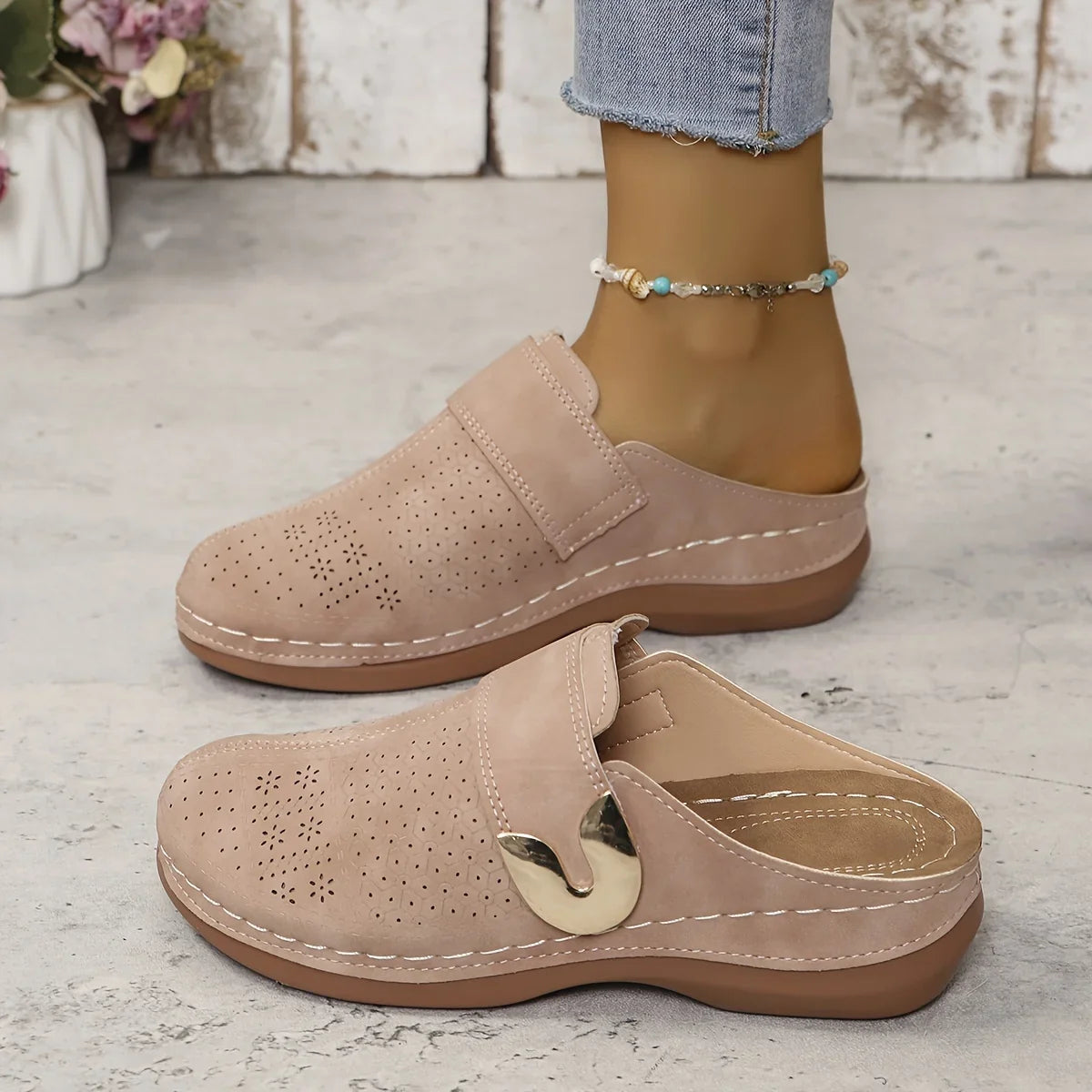 Comfortable Minimal Sandals