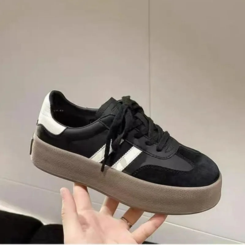 Easy Simple Sneakers