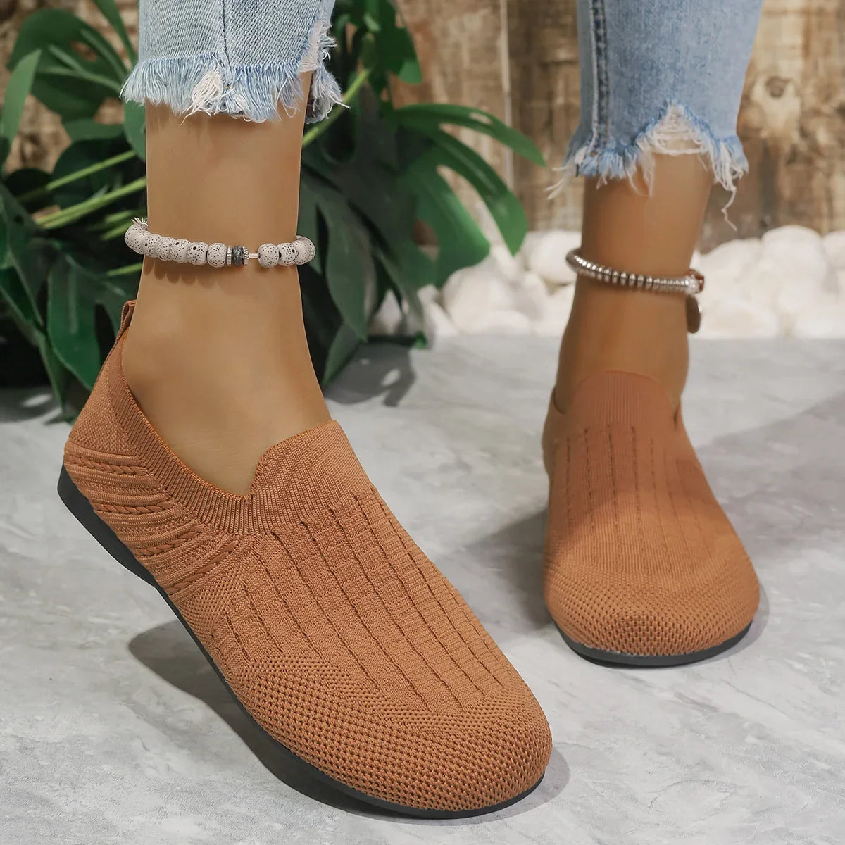 Travel Classic Sneakers