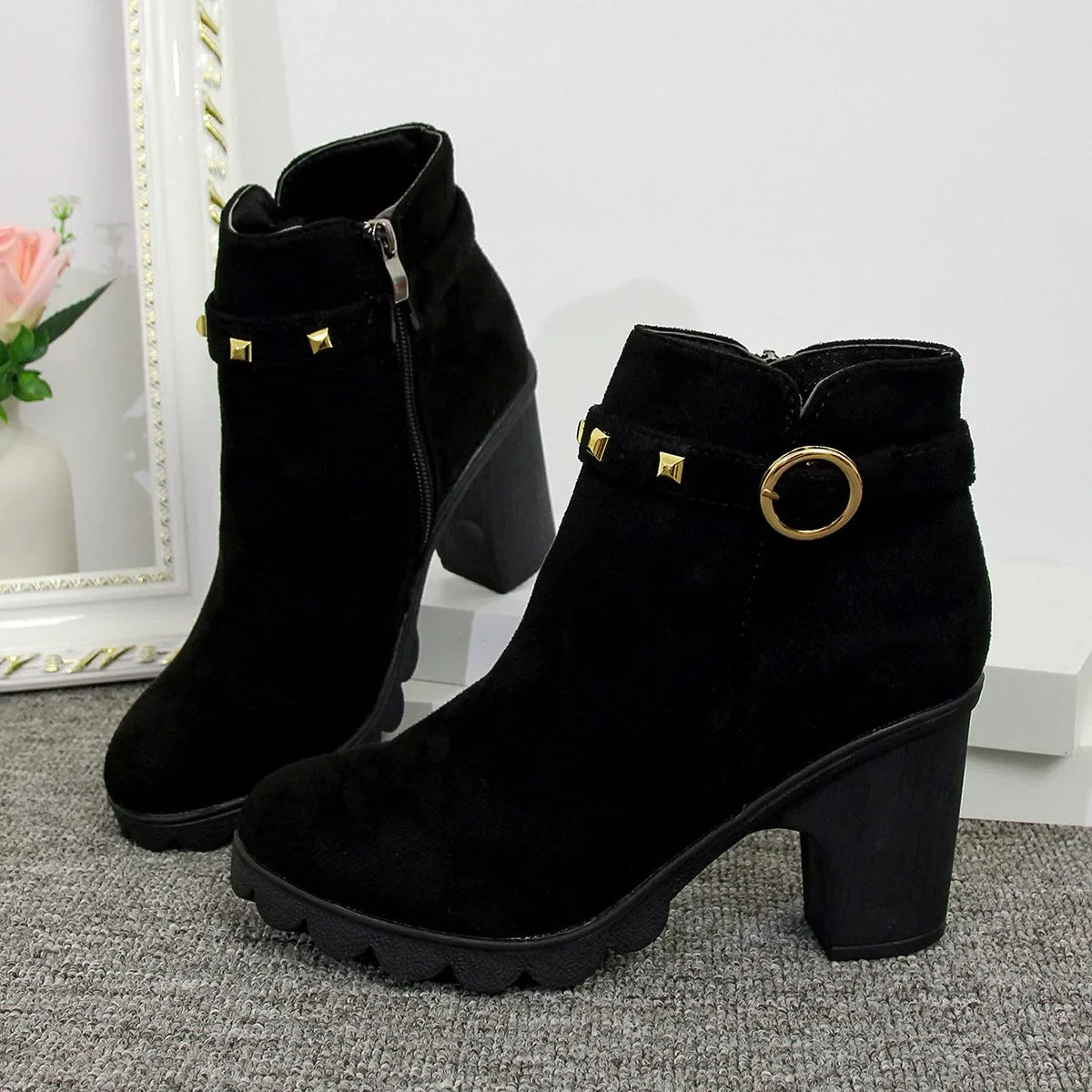 Walking Minimal Boots