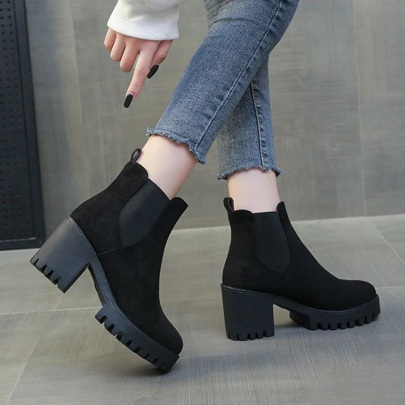Soft Minimal Boots